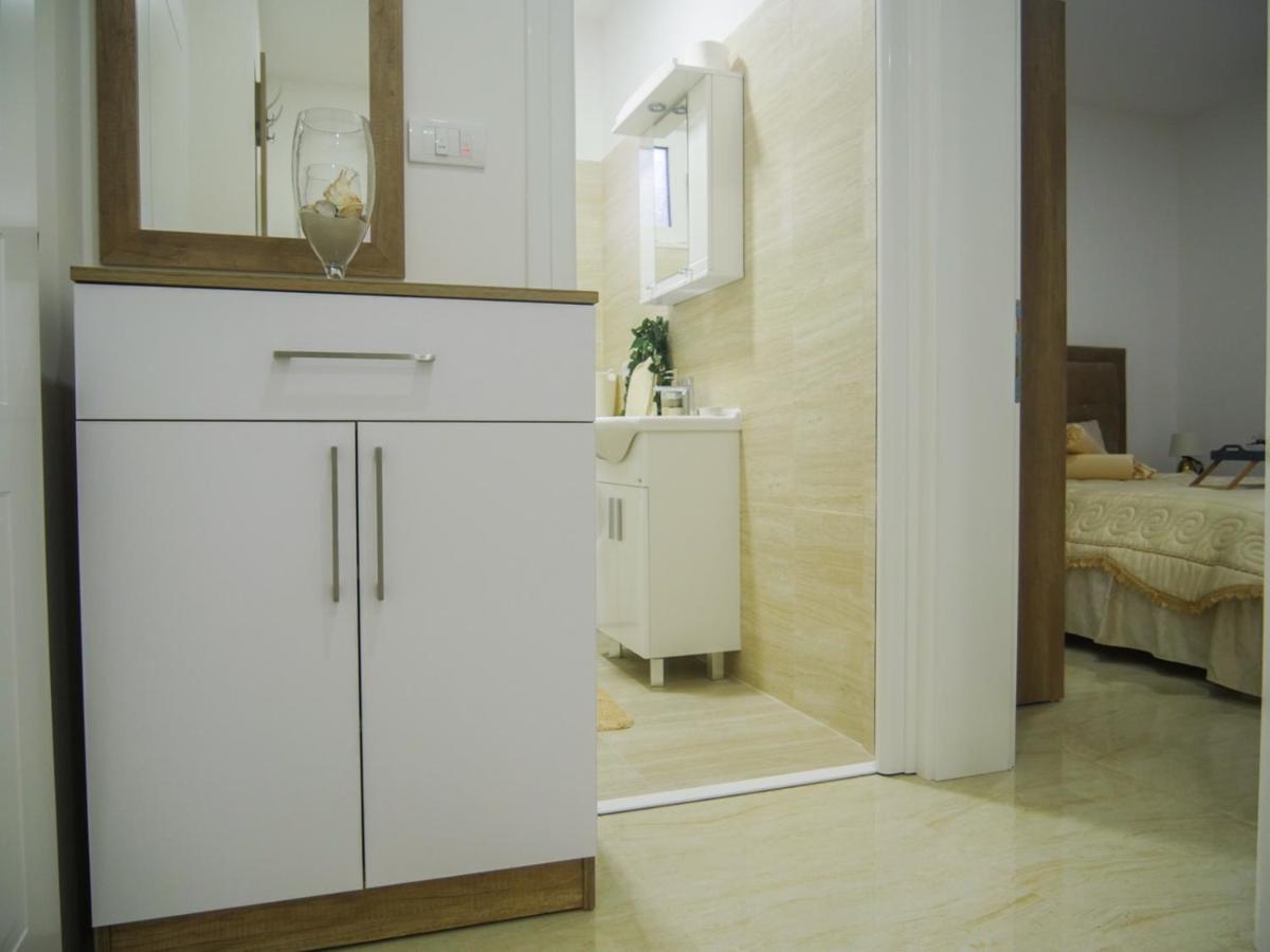 Imperator Apartments Ulcinj Bagian luar foto