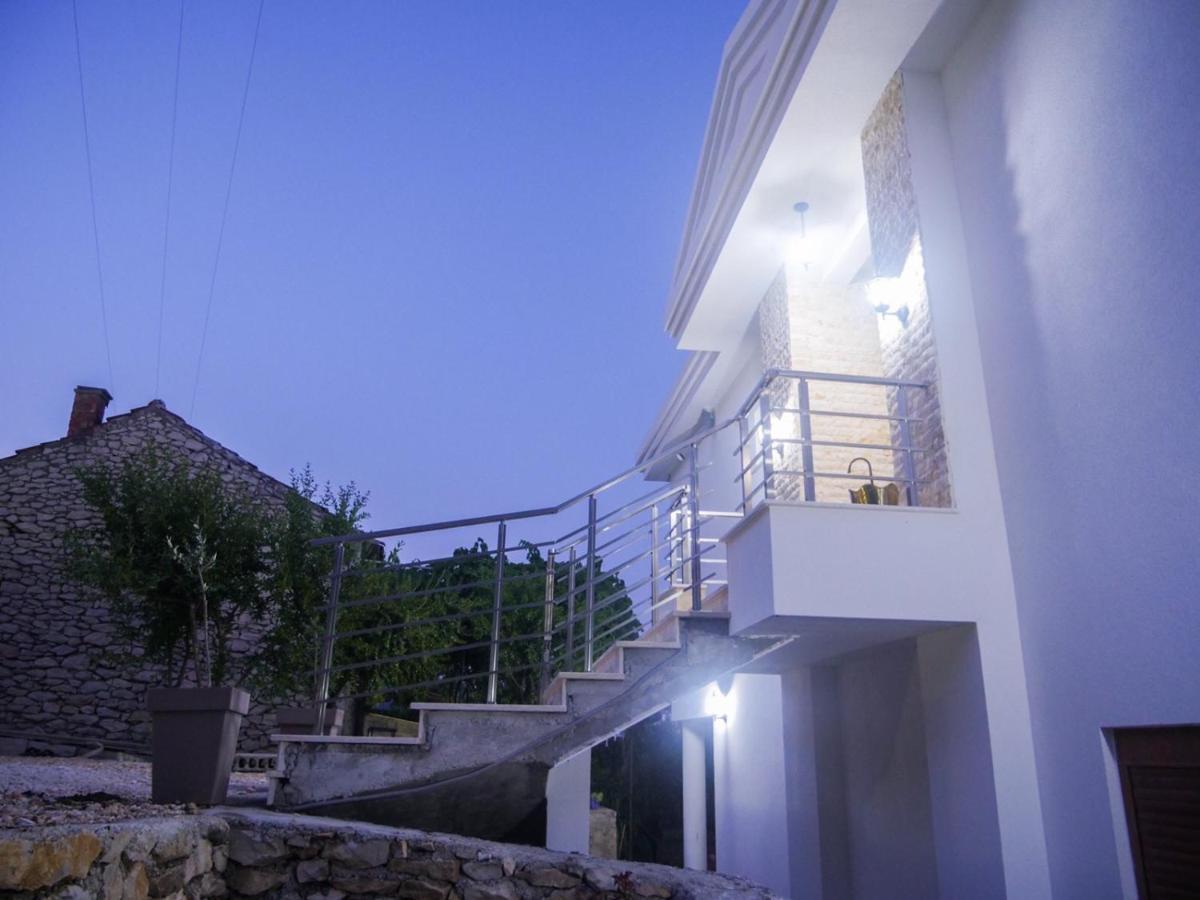 Imperator Apartments Ulcinj Bagian luar foto